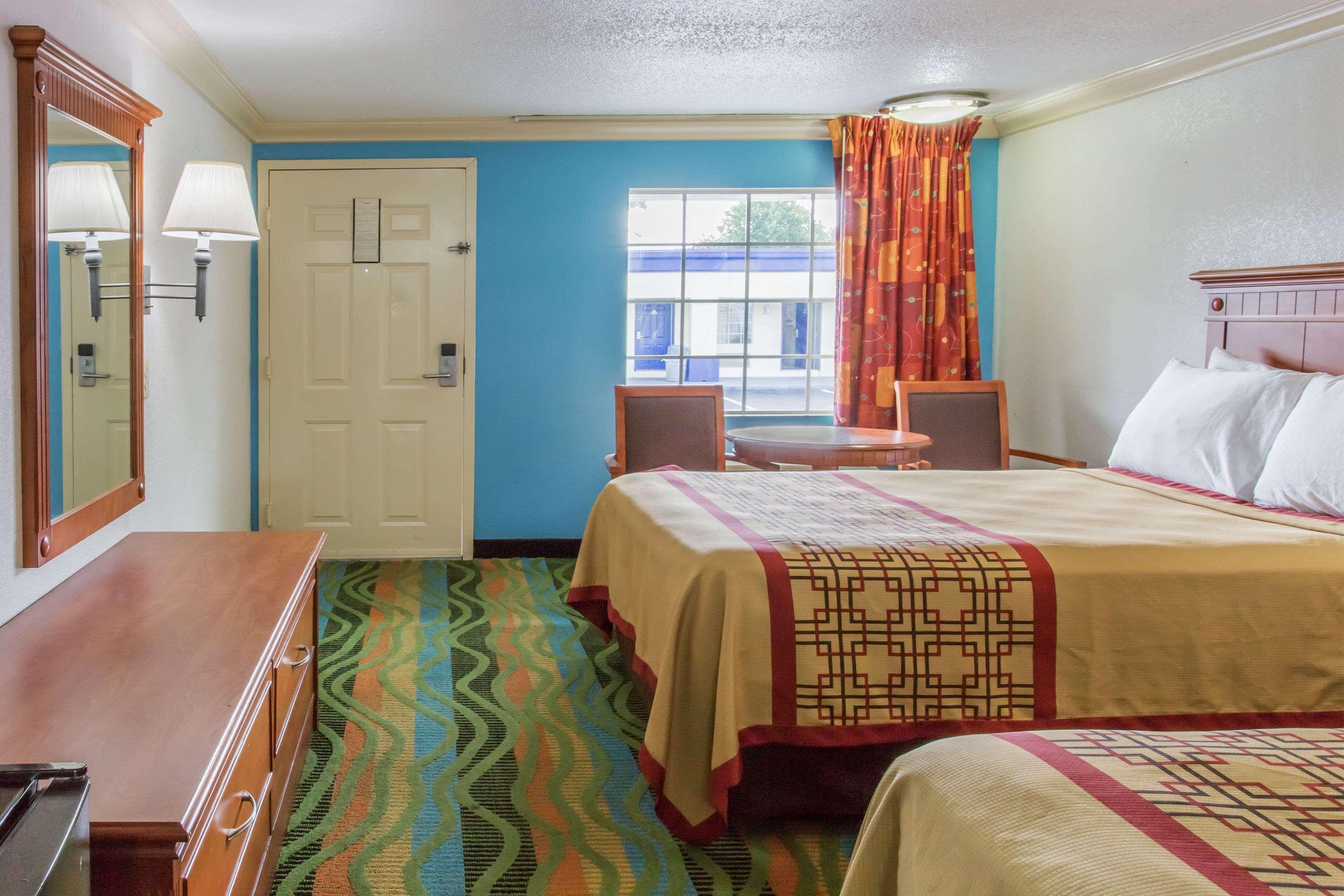 Days Inn By Wyndham Virginia Beach Town Center Εξωτερικό φωτογραφία